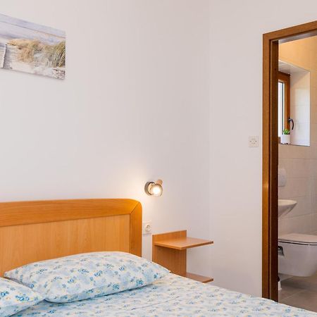 Apartmani Pina Крк Экстерьер фото