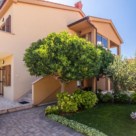 Apartmani Pina Крк Экстерьер фото