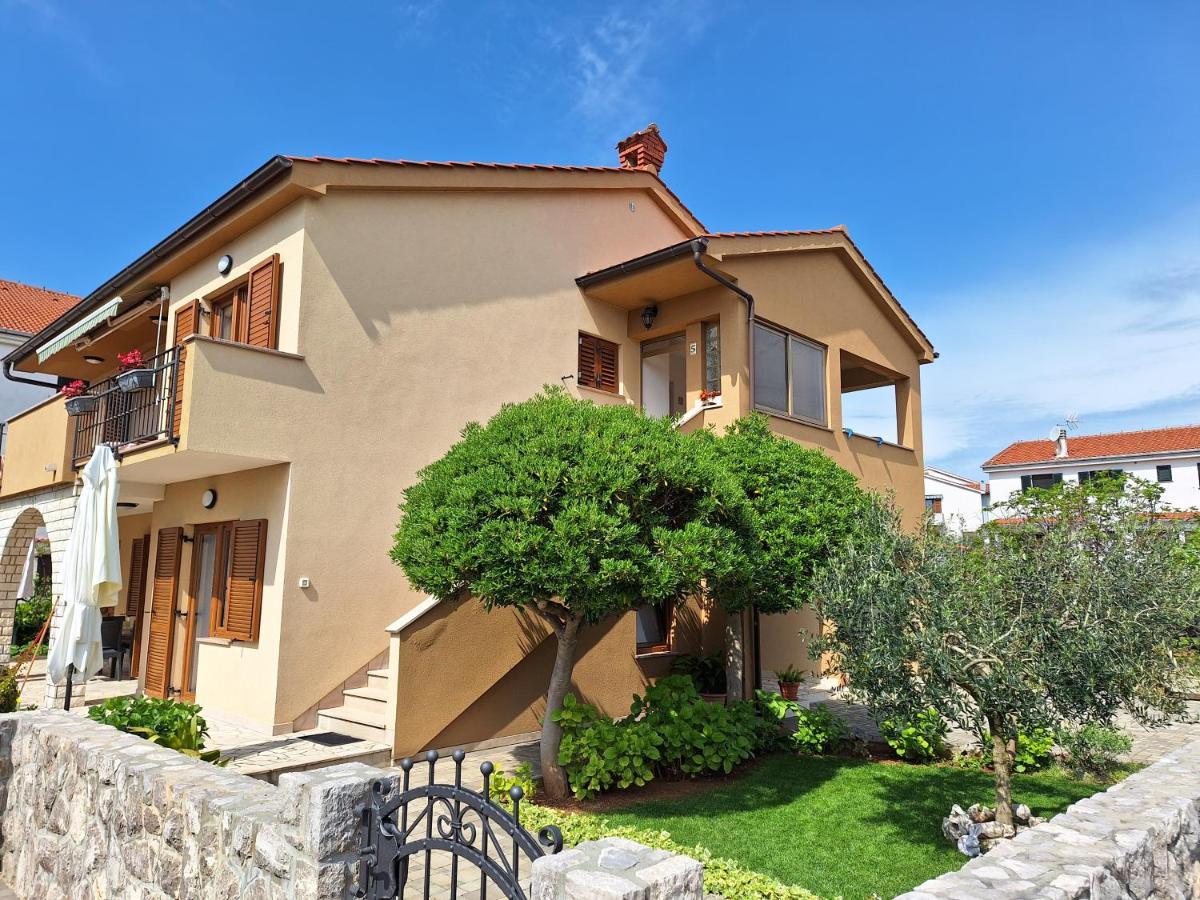 Apartmani Pina Крк Экстерьер фото