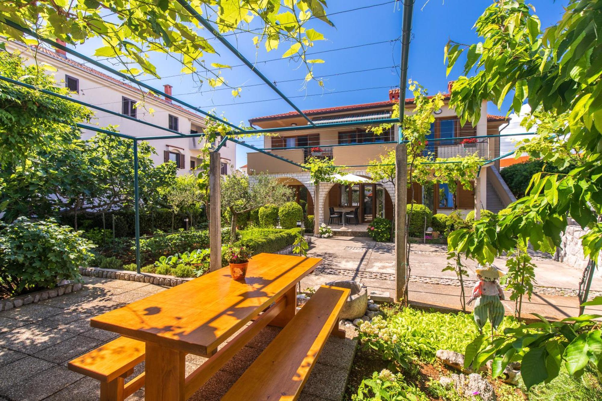 Apartmani Pina Крк Экстерьер фото
